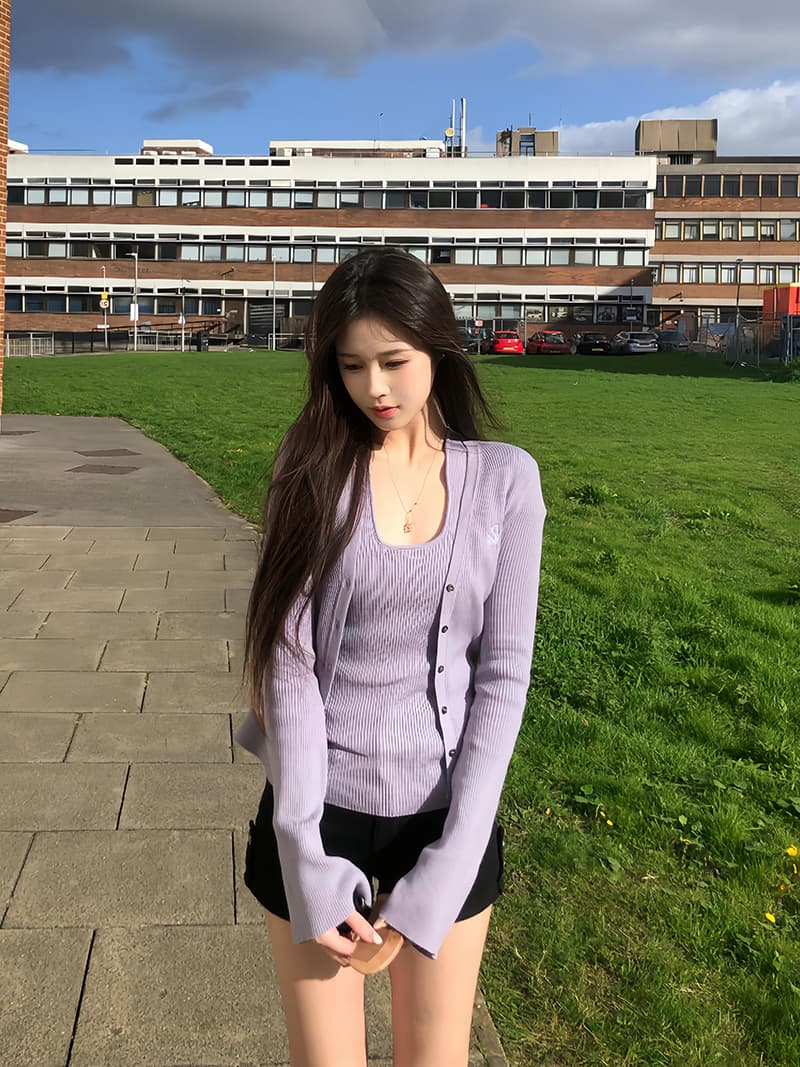 있음 도착 봄 가을 니트 카디건 코트 여성 긴 소매 얇은 스타일 행침 목 조끼 보라색 디자인 센스 투피스 세트 상세 이미지 3