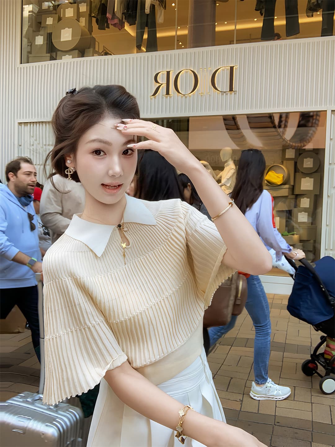 있음 도착 망토 디자인 센스 반팔 티셔츠 여성 여름 2026 새로운 인사이드 가져 가라. 기본 셔츠 맨위 상세 이미지 1