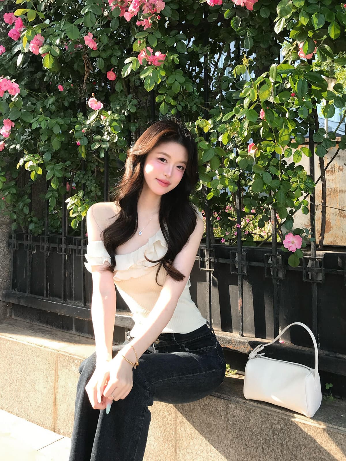 있음 도착 핫걸 비스듬한 어깨 니트 캐미솔 여름 프릴 몸매 가꾸기 슬림해 보이는 쇼트 스타일 맨위 여성 여름 상세 이미지 2