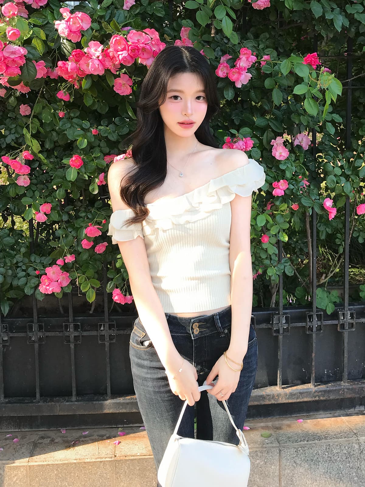 있음 도착 핫걸 비스듬한 어깨 니트 캐미솔 여름 프릴 몸매 가꾸기 슬림해 보이는 쇼트 스타일 맨위 여성 여름 상세 이미지 5