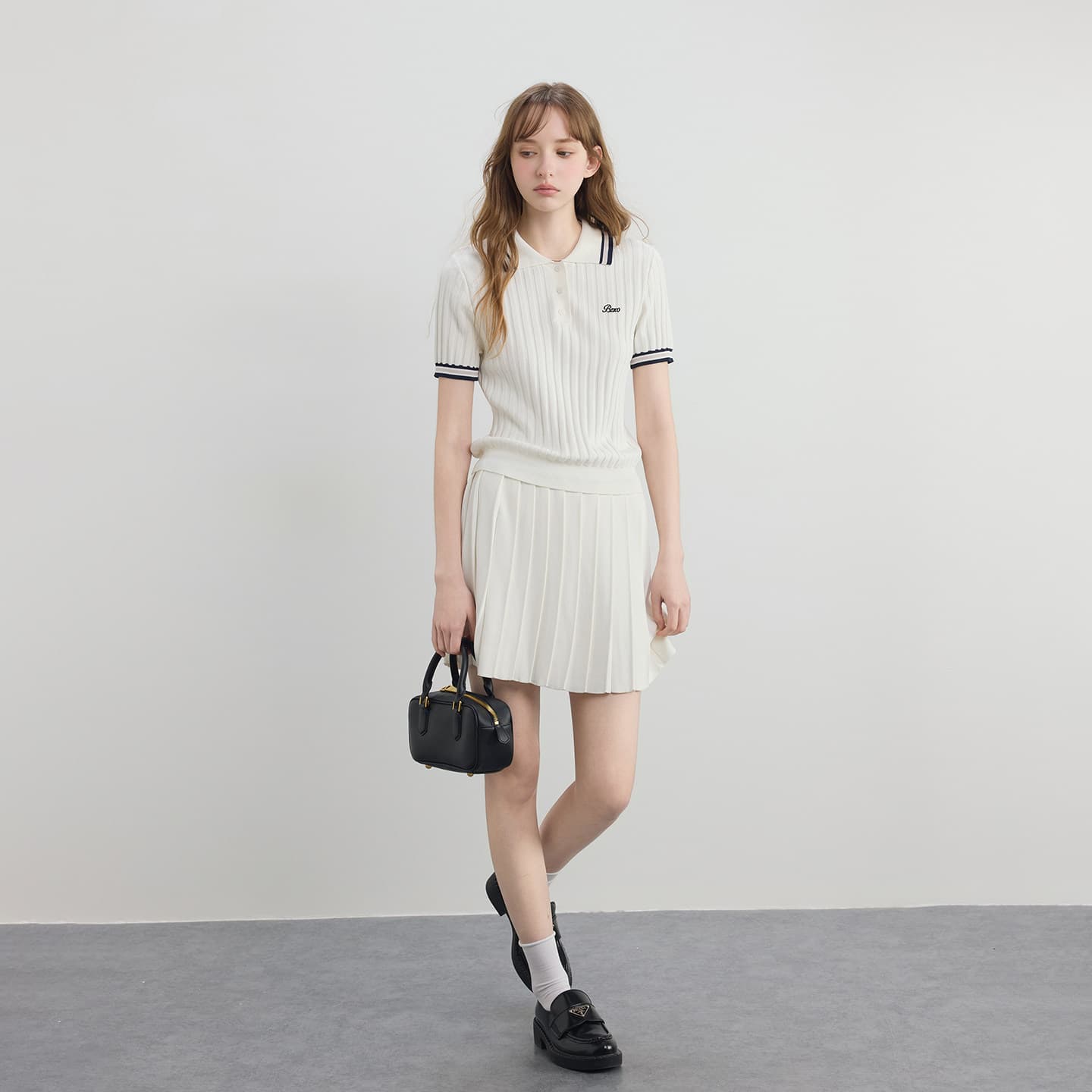있음 도착 미니멀리즘 자수 POLO 칼라 니트 반팔 티셔츠 여성 여름 새로운 학원 스타일 캐주얼 투피스 세트 상세 이미지 3