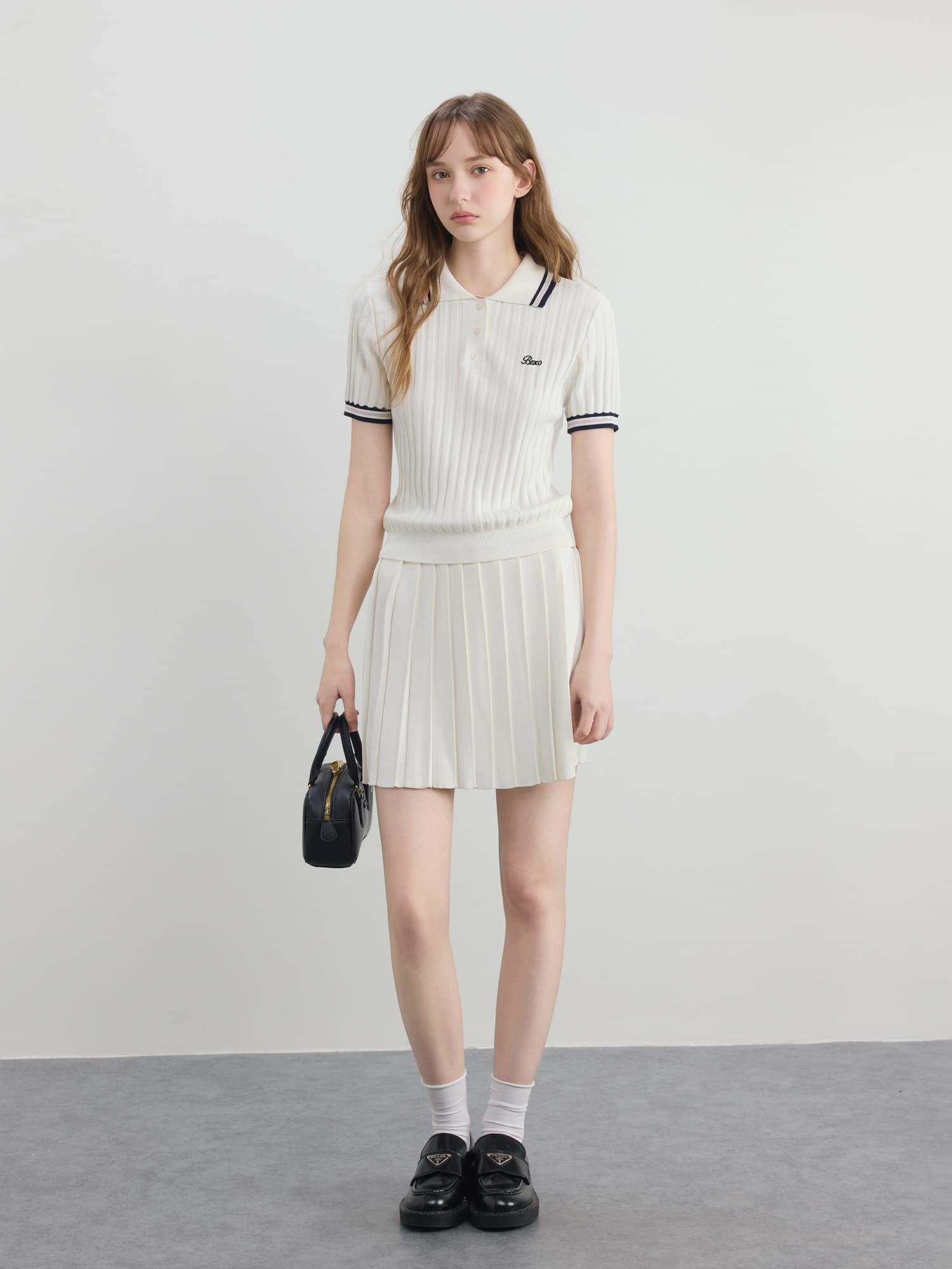 있음 도착 미니멀리즘 자수 POLO 칼라 니트 반팔 티셔츠 여성 여름 새로운 학원 스타일 캐주얼 투피스 세트 상세 이미지 13