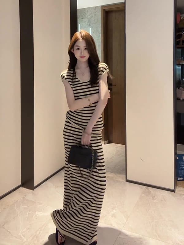 있음 도착 카드 천 이상한 Connaught 라이 경기 서울 주간 실크 캐주얼 미니멀리즘 느긋한 바람 스트라이프 u 칼라 반팔 두 조각 여성 세트 상세 이미지 4