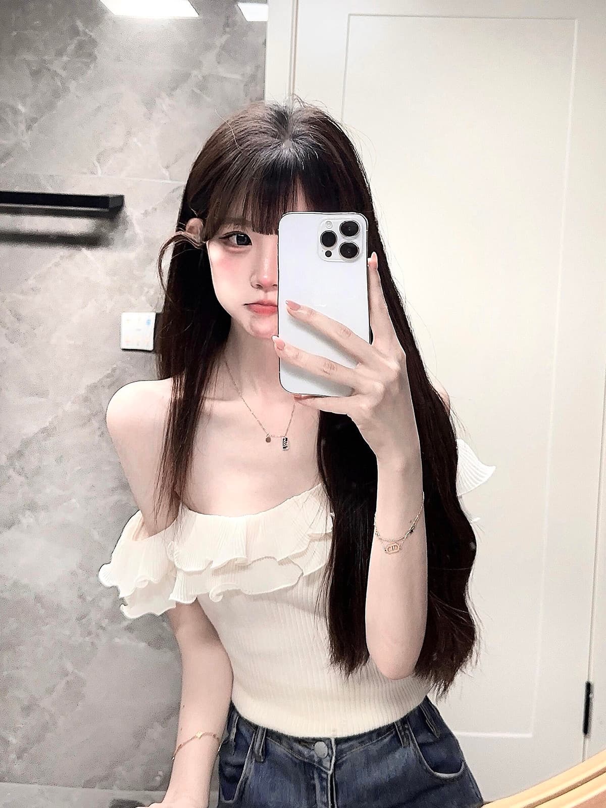 있음 도착 핫걸 비스듬한 어깨 니트 캐미솔 여름 프릴 몸매 가꾸기 슬림해 보이는 쇼트 스타일 맨위 여성 여름 상세 이미지 1