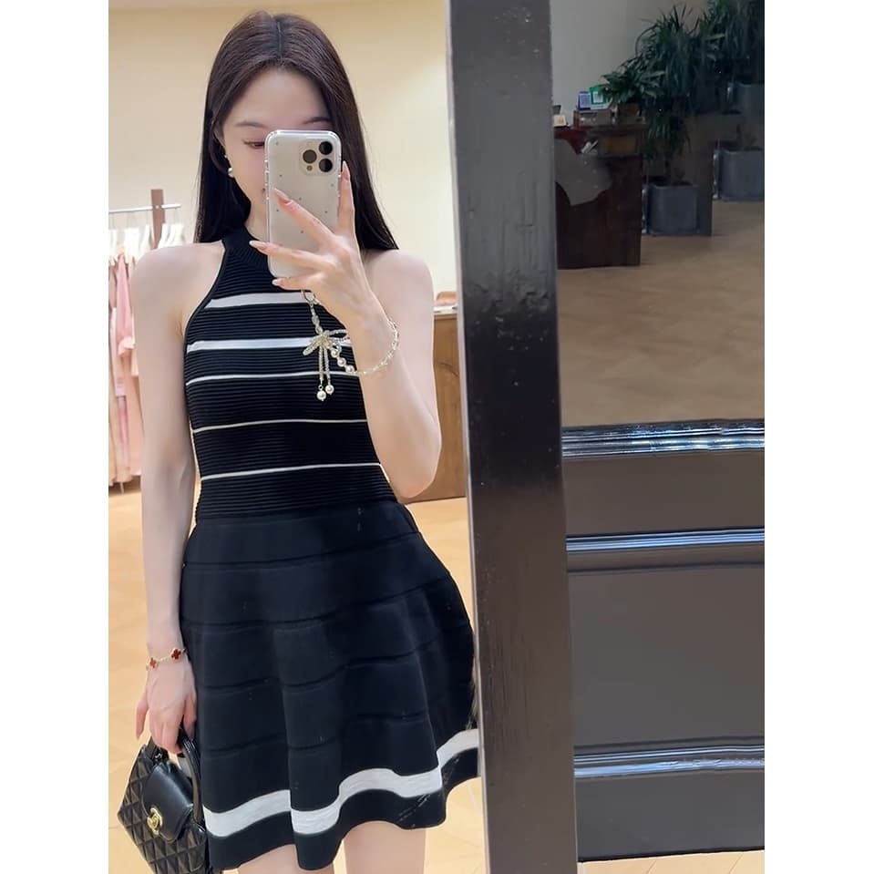 있음 도착 망사 패치워크 홀로우 아웃 검정색 스트라이프 니트 여성 드레스 여름 새로운 민소매 상세 이미지 5