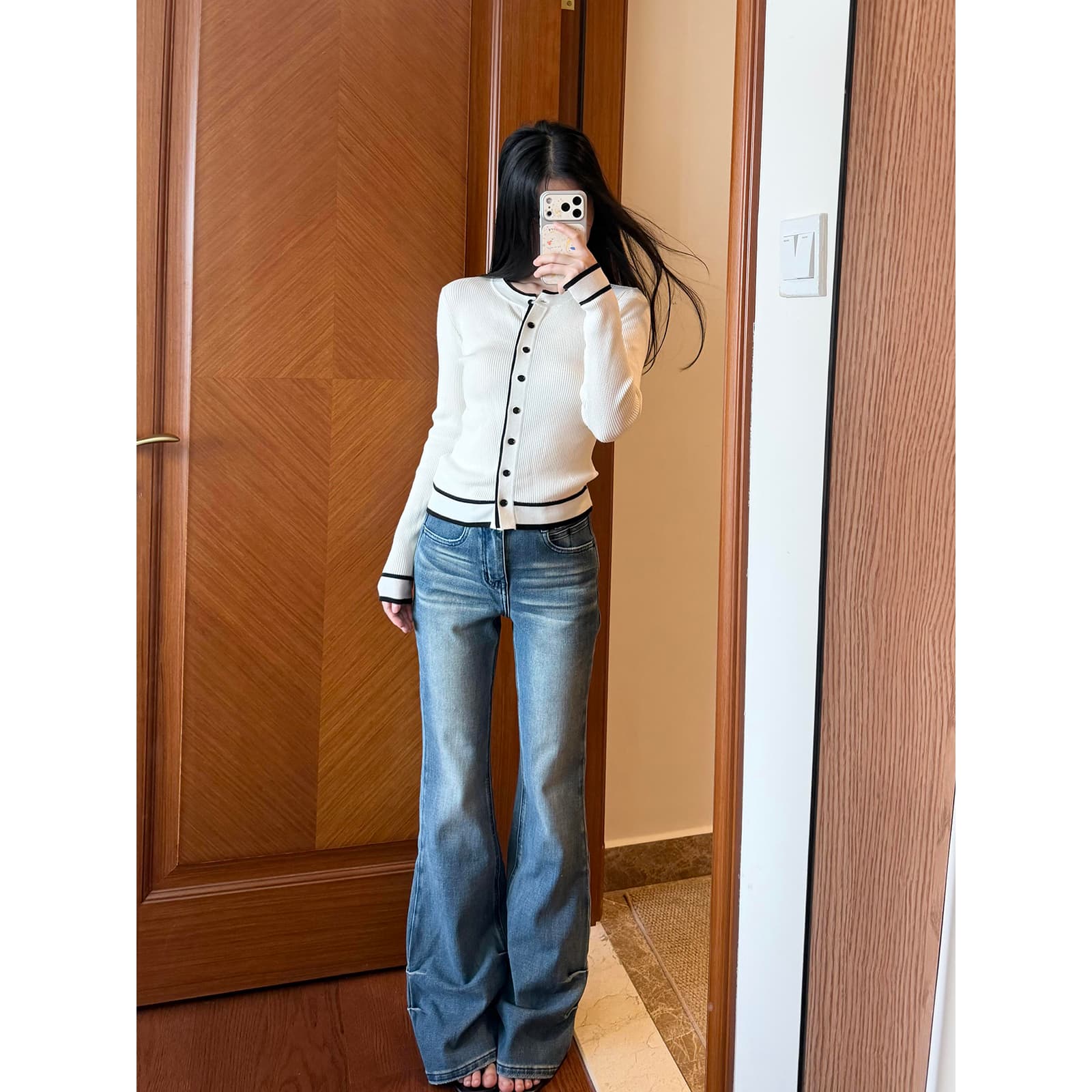 있음 도착 프랑스식 작은 샤넬 스타일 니트 오픈 가디건 여성 코트 가을 착용 가져 가라. 느긋한 바람 부드러운 찹쌀 기본 셔츠 맨위 상세 이미지 4