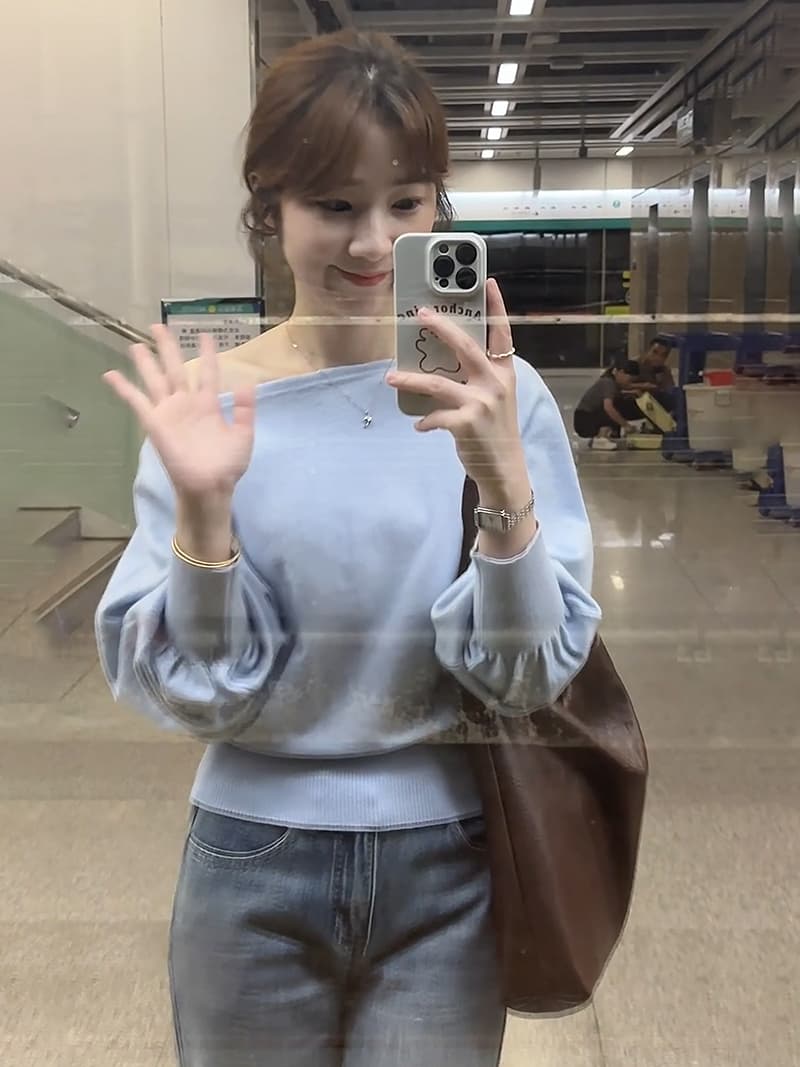 있음 도착 프랑스식 하늘색 오프숄더 니트 긴 소매 맨위 여성 봄 디자인 센스 외부 가져 가라. 얇은 스타일 이미지 5