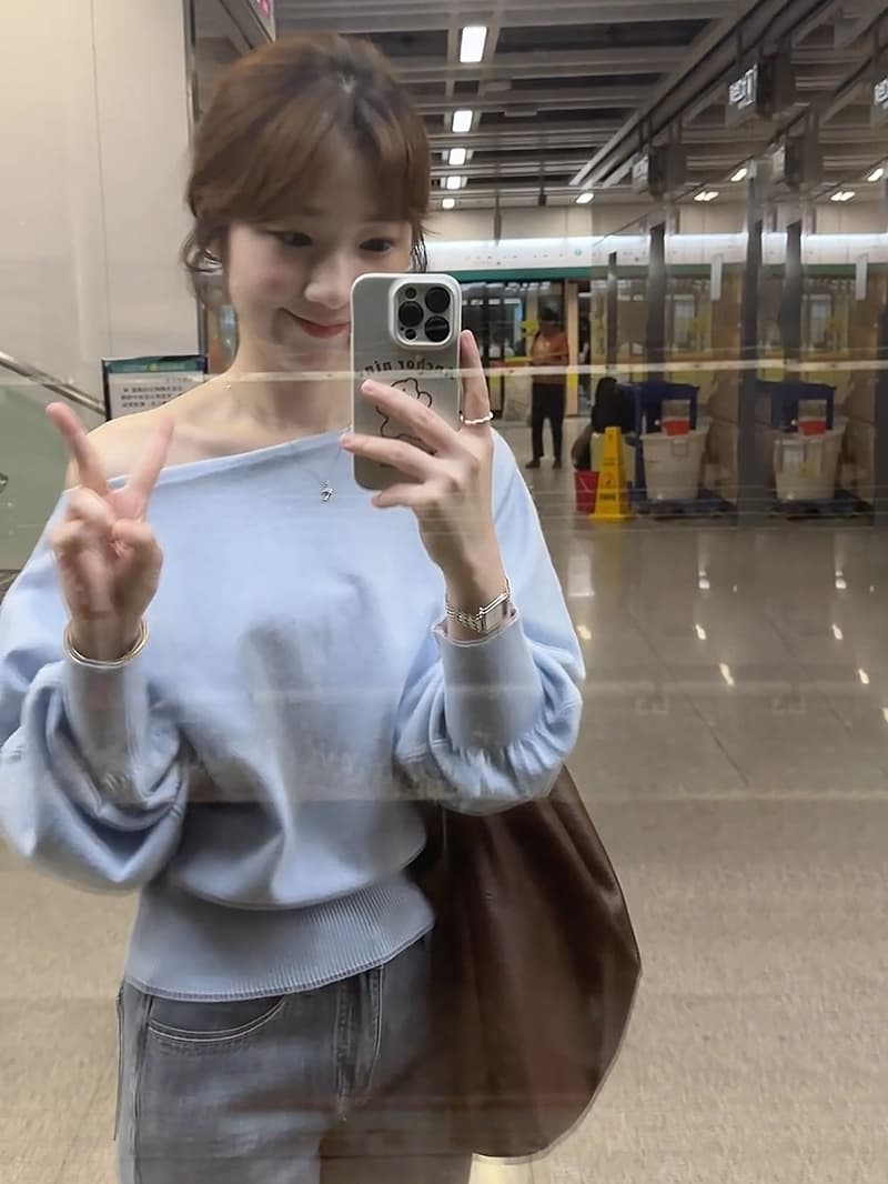 있음 도착 프랑스식 하늘색 오프숄더 니트 긴 소매 맨위 여성 봄 디자인 센스 외부 가져 가라. 얇은 스타일 상세 이미지 4