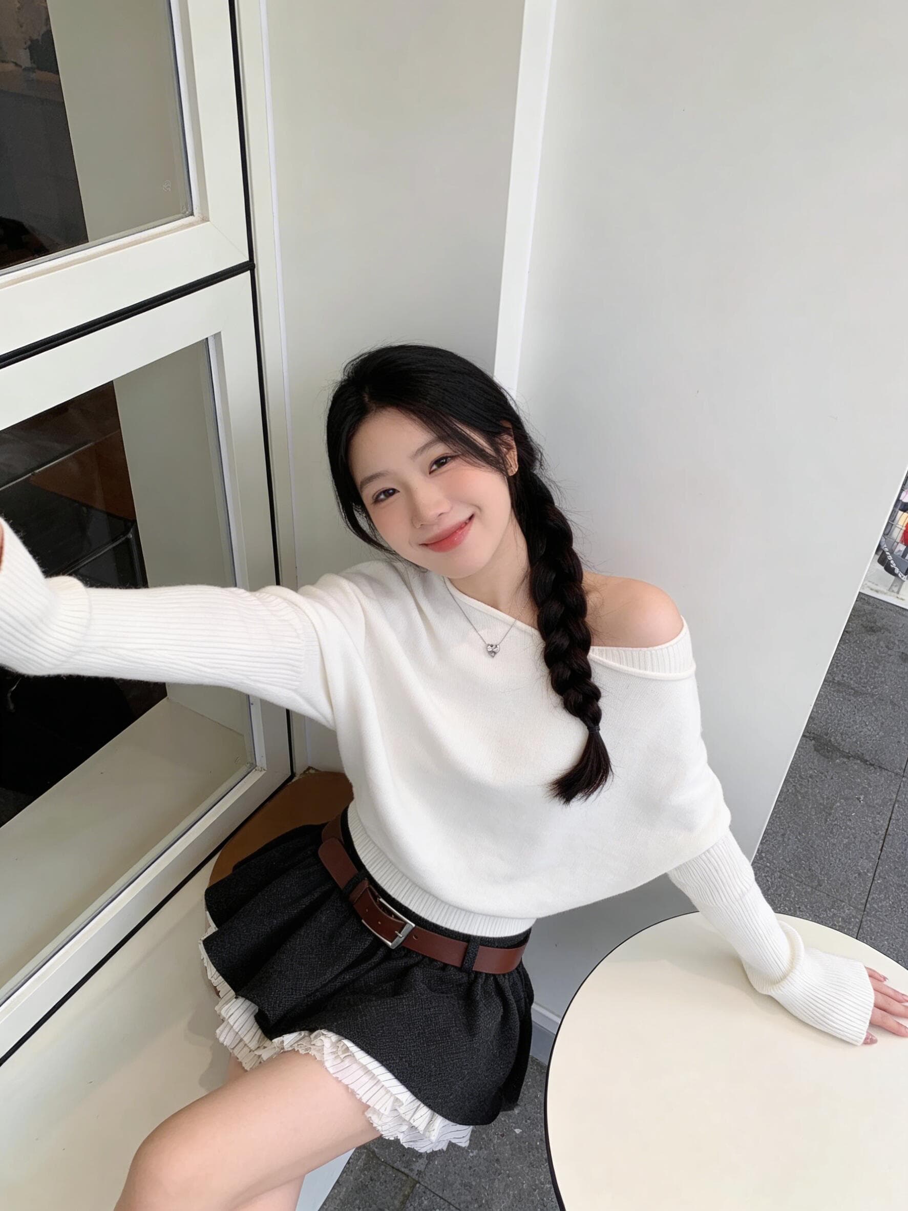 있음 도착 느긋한 바람 보트넥 오프숄더 스웨터 여자 디자인 센스 한 부서 루즈핏 비스듬한 어깨 니트 스웨터 맨위 가을 이미지 2