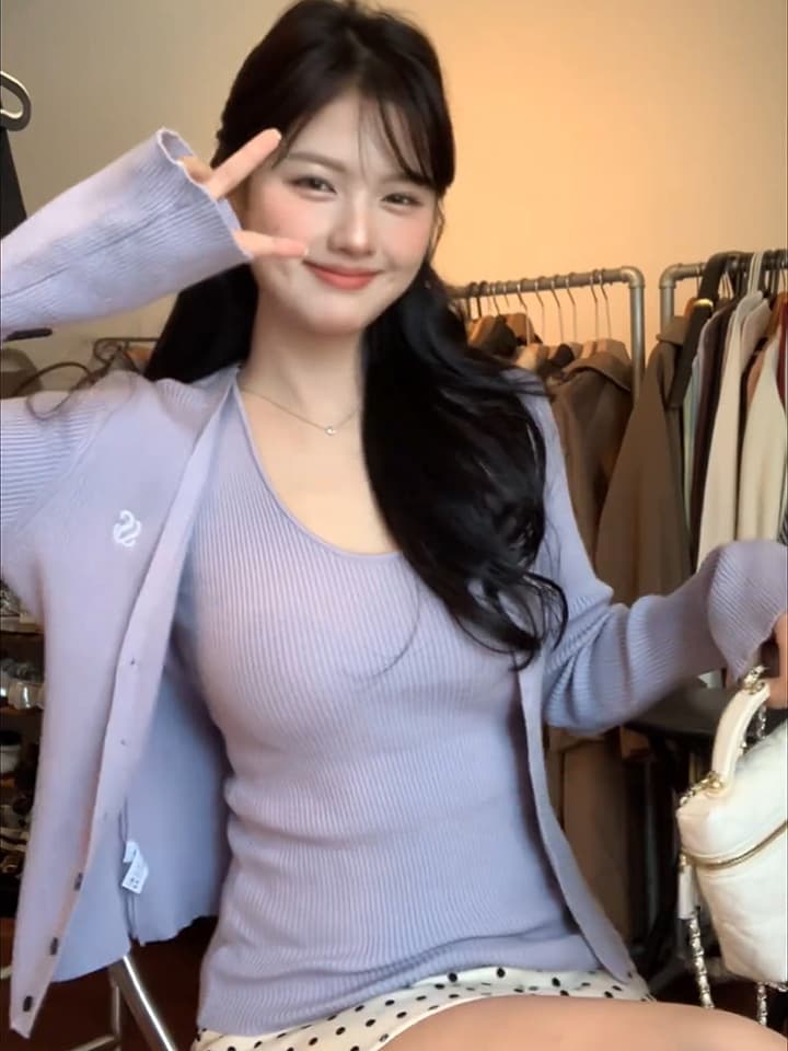 있음 도착 가을 니트 카디건 코트 여성 긴 소매 얇은 스타일 행침 목 조끼 보라색 디자인 센스 투피스 세트 이미지 3