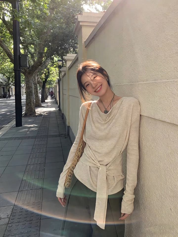있음 도착 새로운 가을의 날 부적 프랑스식 품격 스트랩 허리 수축 디스플레이 화이트 맨위 가을 맨위 여성 가을 상세 이미지 1