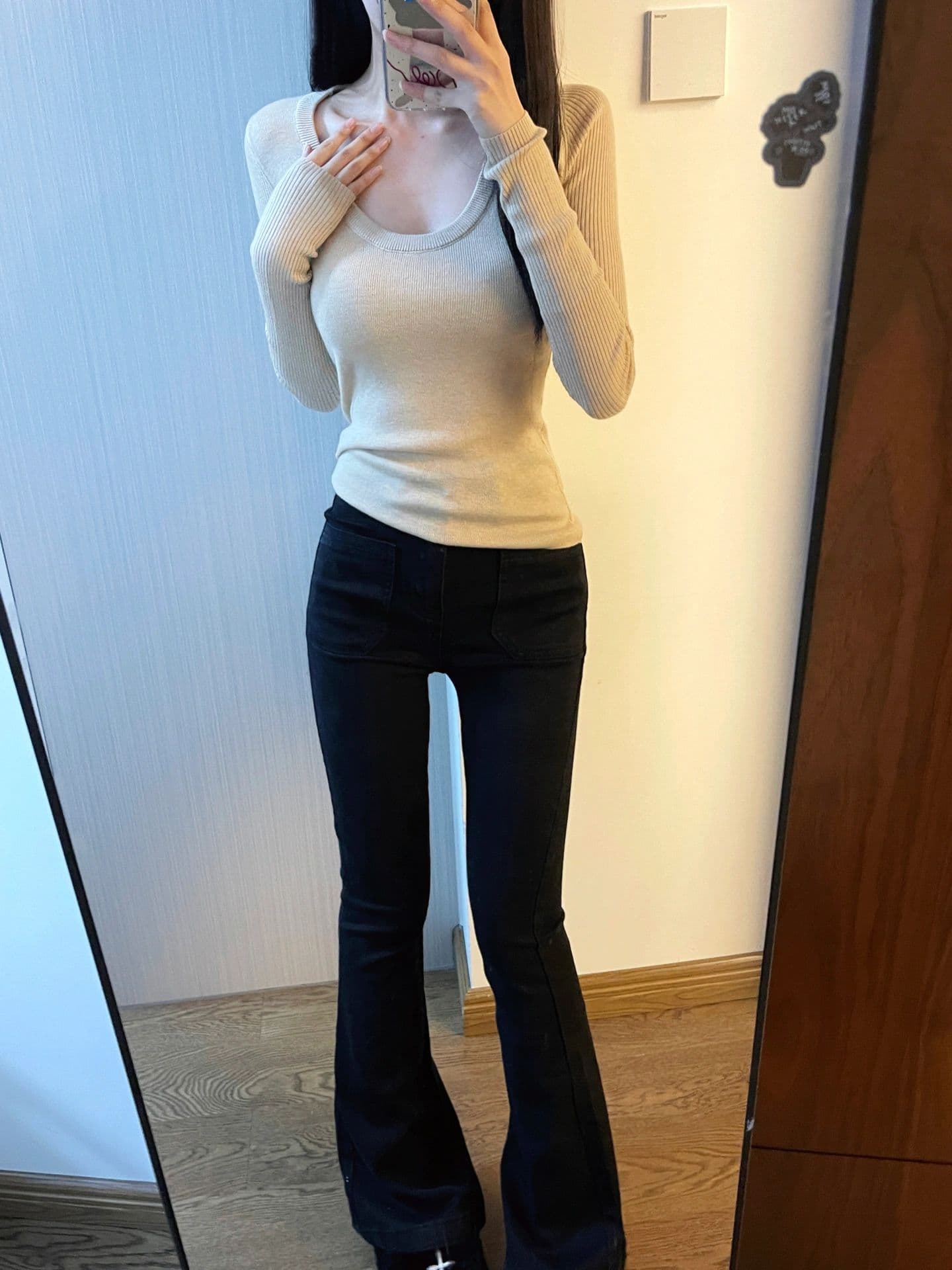 있음 도착 스웨터 라운드 넥 슬림해 보이는 품격 긴팔 외국 가스 패션 몸매 가꾸기 풀오버 니트 스웨터 여성 이미지 3