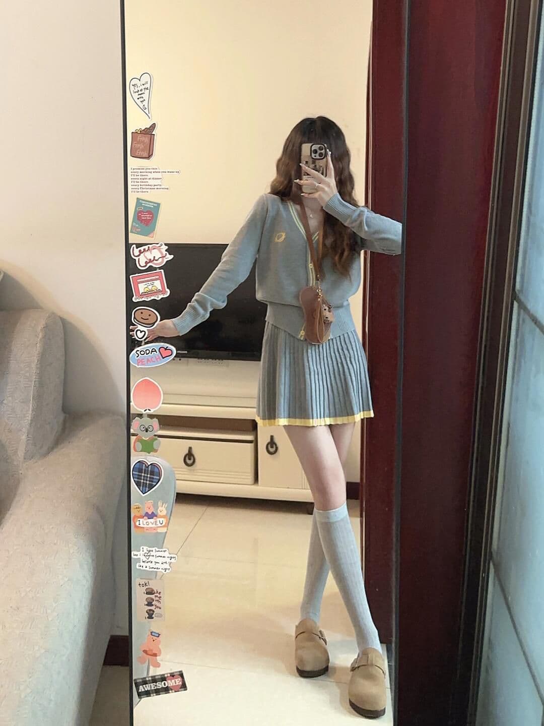 있음 도착 회색 V넥 배색 니트 오픈 가디건 회색 니트 플리츠 스커트 반신 스커트 이른 가을 두 조각 여성 세트 가을 상세 이미지 2