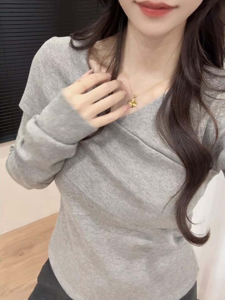 있음 도착 가을 겨울 새로운 몸매 가꾸기 슬림해 보이는 디자인 센스 V넥 이슬 쇄골 긴팔 니트 스웨터 여성 조기 여성 가을 상세 이미지 2
