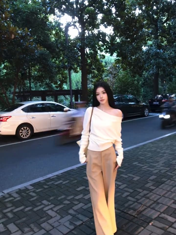 있음 도착 느긋한 바람 보트넥 오프숄더 스웨터 여자 디자인 센스 한 부서 루즈핏 비스듬한 어깨 니트 스웨터 맨위 이미지 4