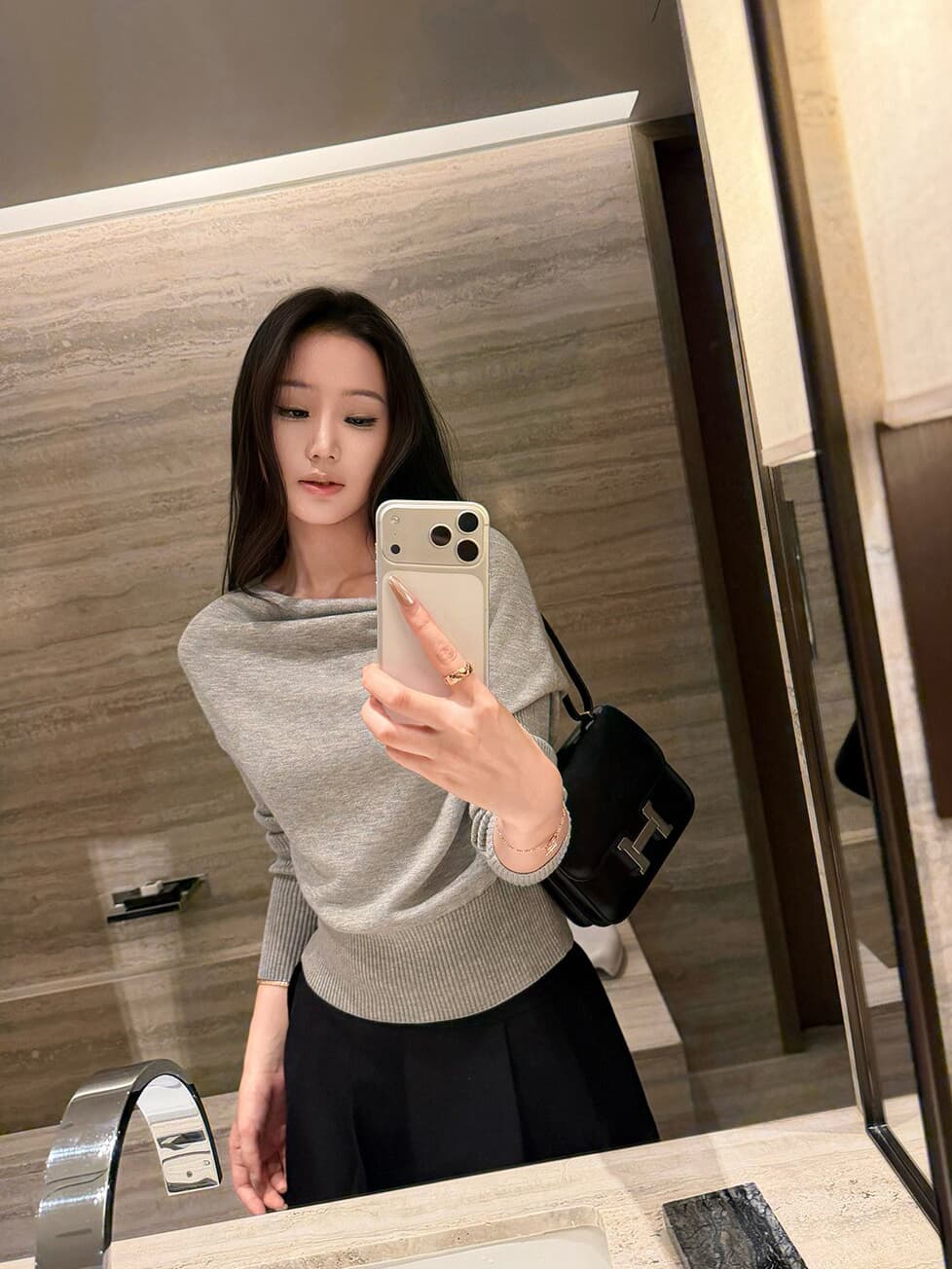 있음 도착 부드러운 지능 자매 오프숄더 비스듬한 어깨 흔들다 칼라 기타 착용 법 풀오버 느긋한 슬림해 보이는 니트 스웨터 상세 이미지 6