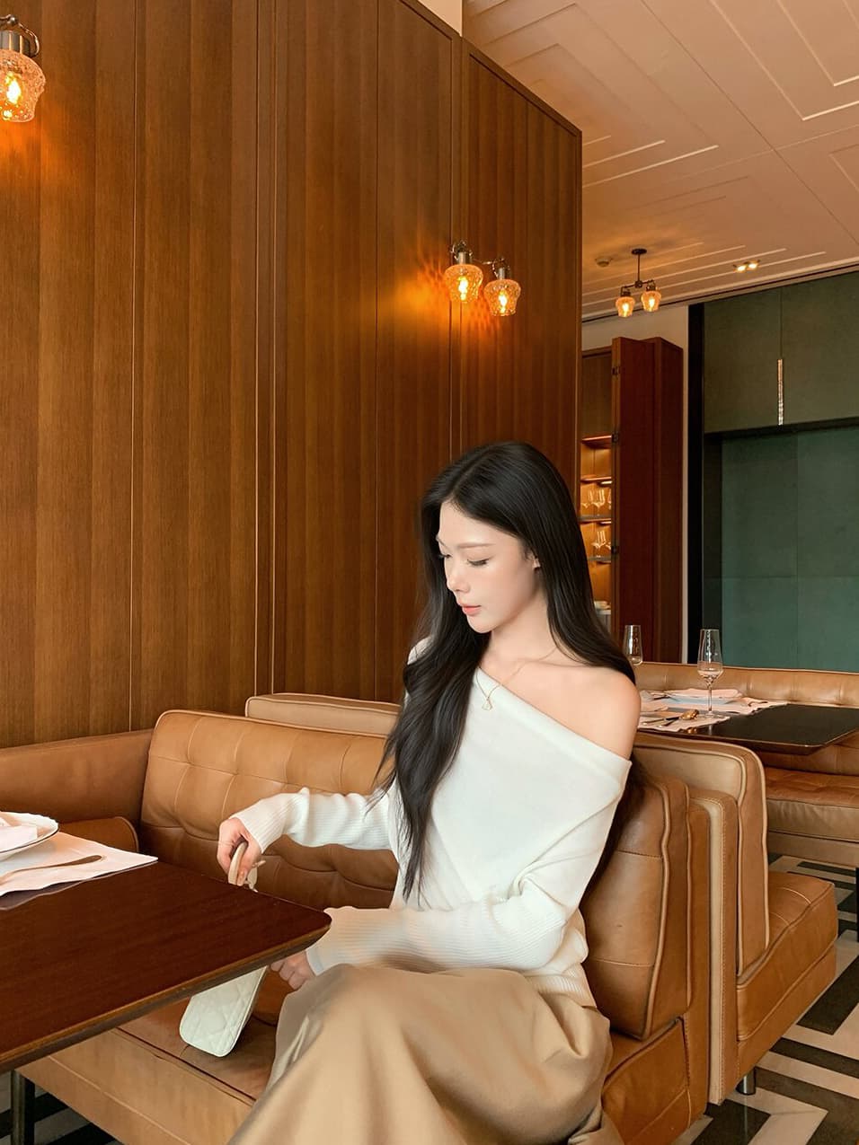 있음 도착 부드러운 지능 자매 오프숄더 비스듬한 어깨 흔들다 칼라 기타 착용 법 풀오버 느긋한 슬림해 보이는 니트 스웨터 상세 이미지 12