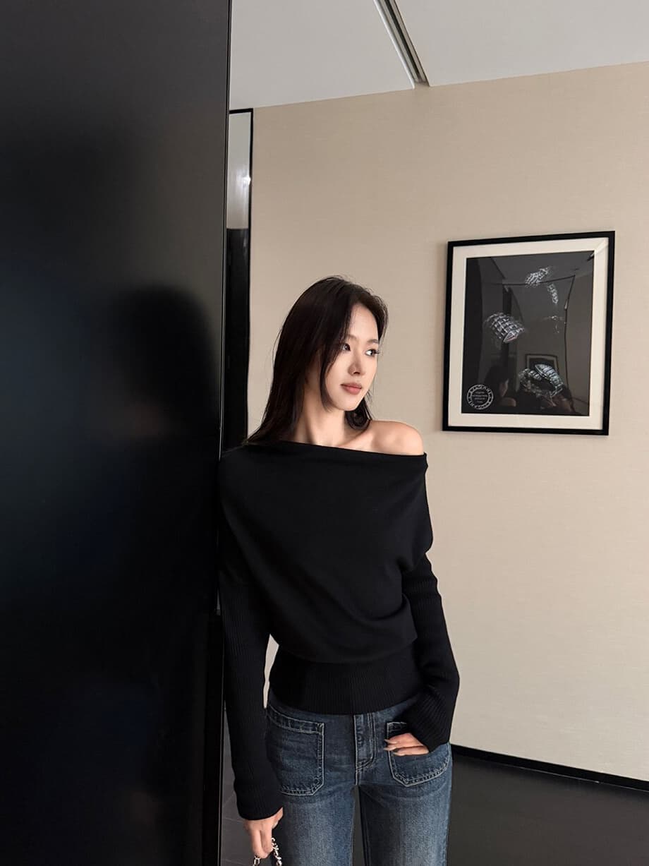 있음 도착 부드러운 지능 자매 오프숄더 비스듬한 어깨 흔들다 칼라 기타 착용 법 풀오버 느긋한 슬림해 보이는 니트 스웨터 상세 이미지 15
