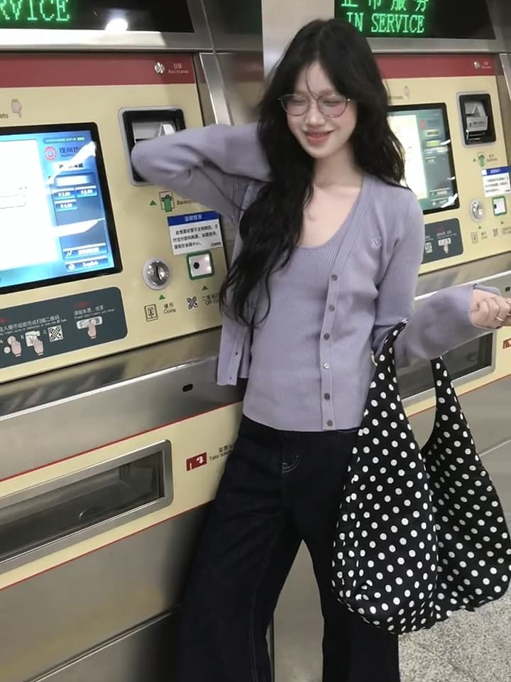 있음 도착 가을 니트 카디건 코트 여성 긴 소매 얇은 스타일 행침 목 조끼 보라색 디자인 센스 투피스 세트 이미지 3