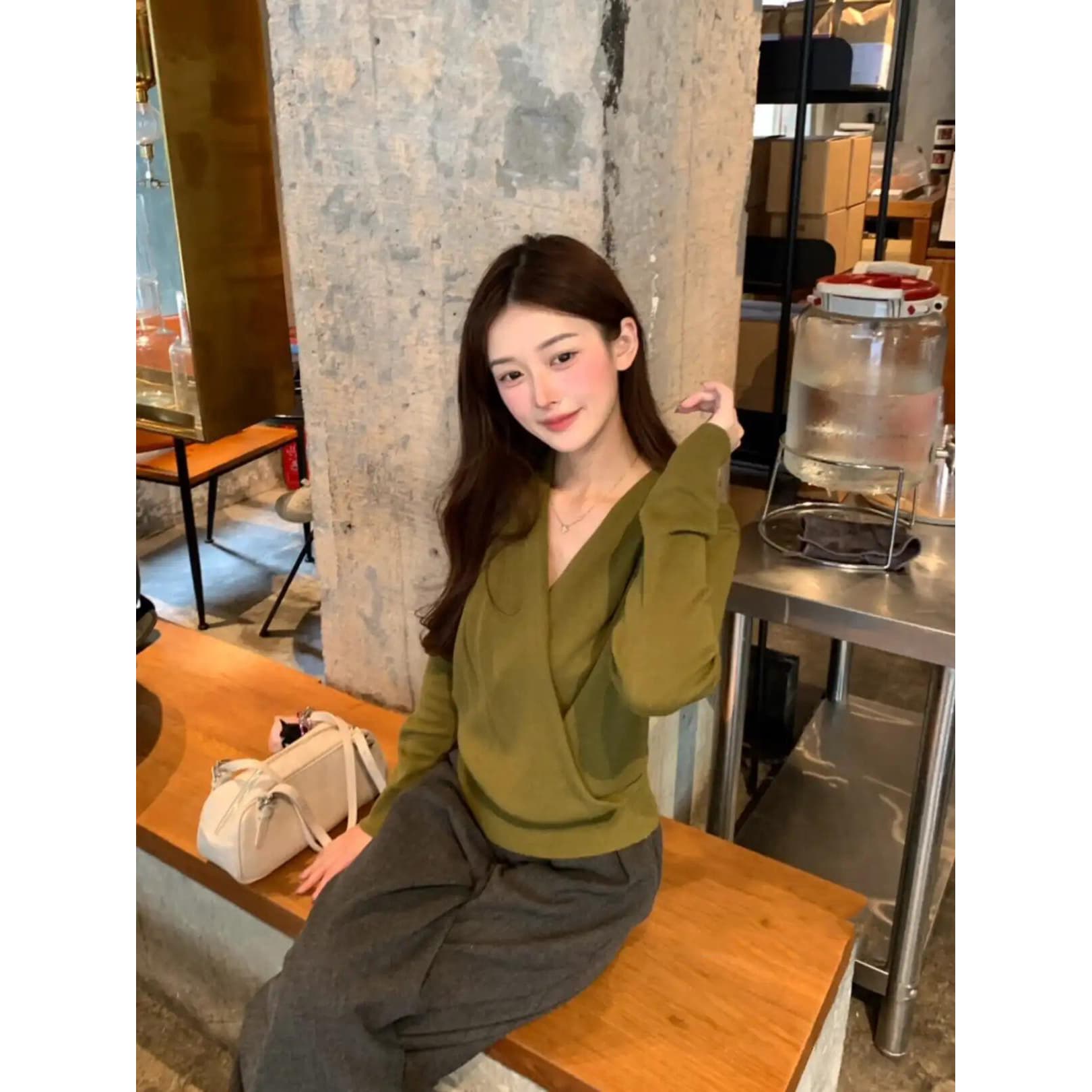 있음 도착 프랑스식 십자가 V넥 여성 가을 겨울철 인사이드 가져 가라. 루즈핏 스웨터 디자인 센스 몸매 가꾸기 니트 기본 셔츠 상세 이미지 3