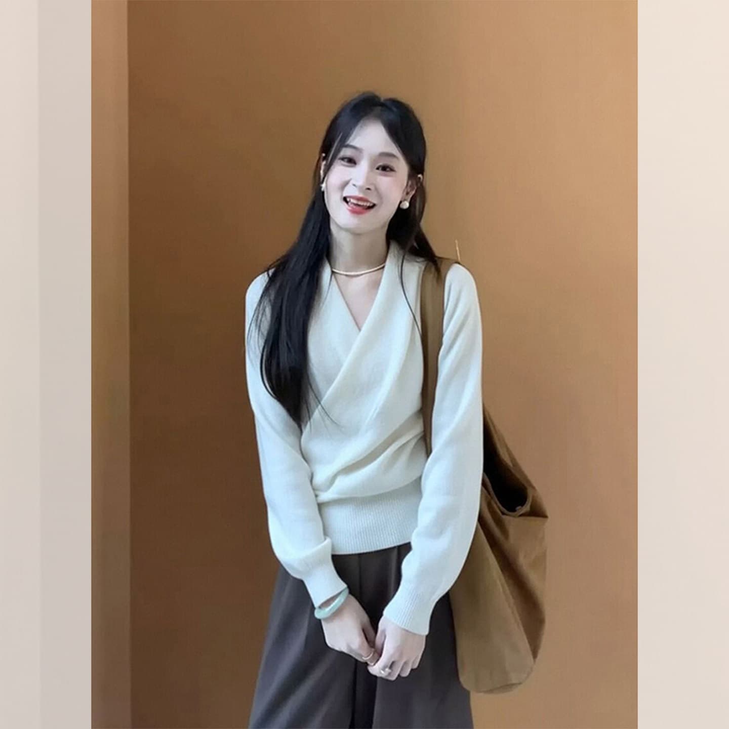 있음 도착 십자가 V넥 긴팔 니트 기본 셔츠 여성 가을 겨울 디자인 센스 아름다운 인사이드 가져 가라. 쇼트 스타일 작은 맨위 상세 이미지 8
