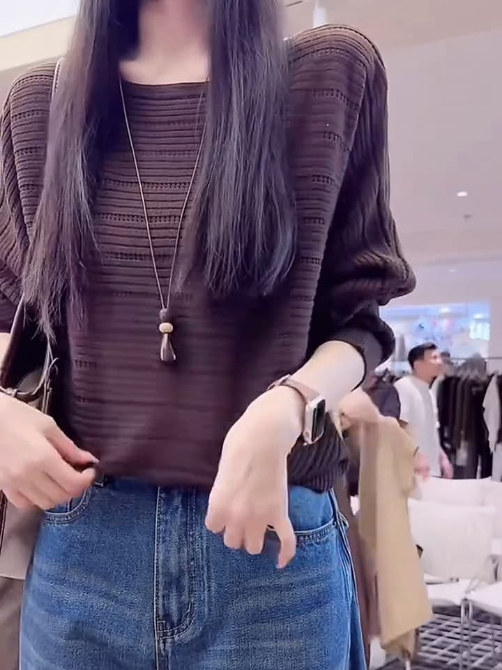 있음 도착 보트넥 홀로우 아웃 니트 맨위 여성 루즈핏 가을 어깨 긴팔 작은 셔츠 느긋한 바람 이른 가을 풀오버 셔츠 상세 이미지 2