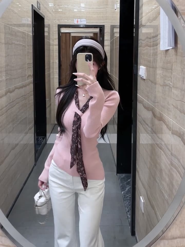 있음 도착 로라 스웨터 겨울 한 부서 품격 도트 무늬 리본 V넥 부드러운 스웨터 여자 가을 겨울 상세 이미지 2