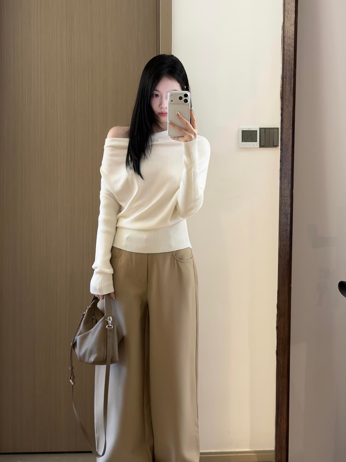 있음 도착 부드러운 지능 자매 오프숄더 비스듬한 어깨 흔들다 칼라 기타 착용 법 풀오버 느긋한 슬림해 보이는 니트 스웨터 이미지 2