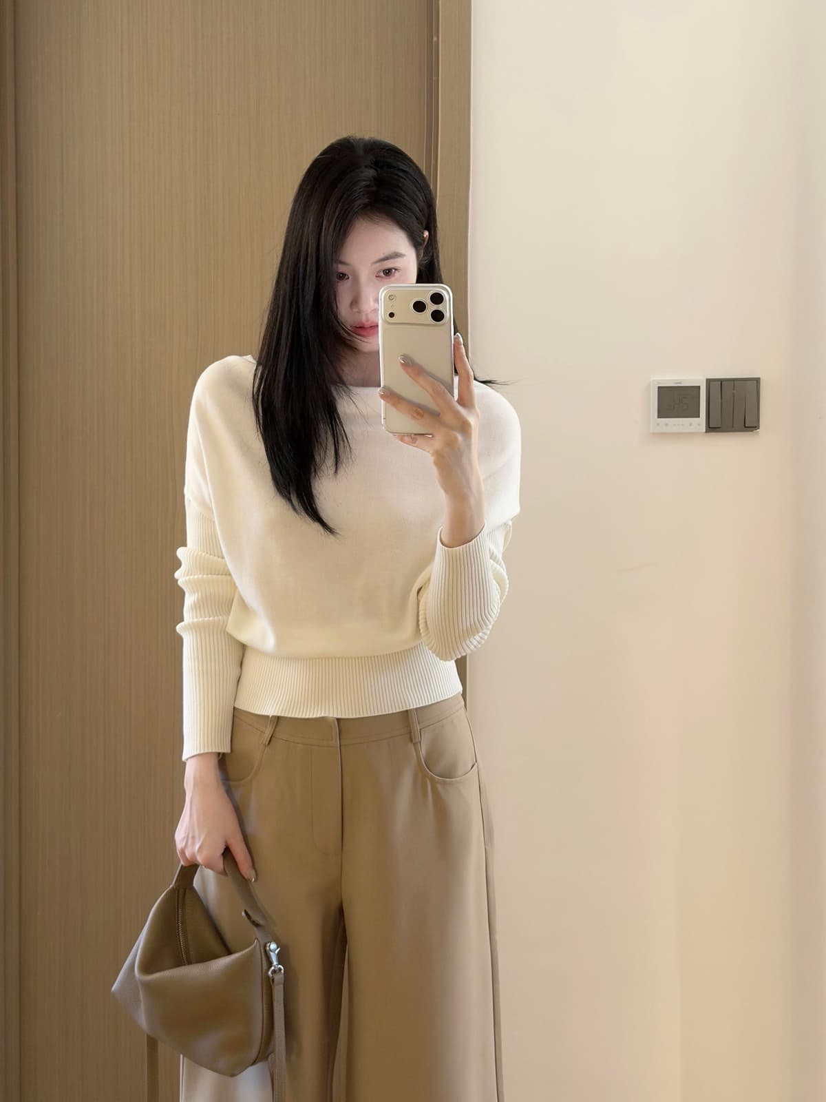 있음 도착 부드러운 지능 자매 오프숄더 비스듬한 어깨 흔들다 칼라 기타 착용 법 풀오버 느긋한 슬림해 보이는 니트 스웨터 상세 이미지 1