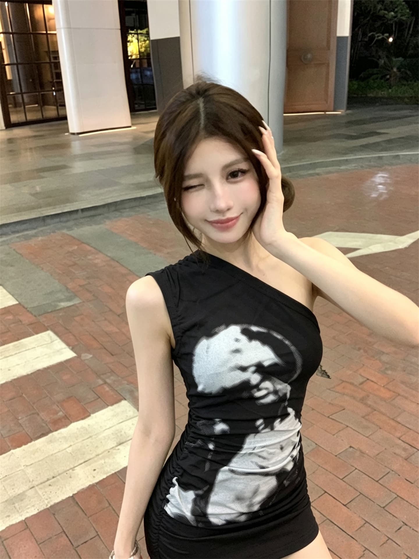실사 정가 불모지 바람 비스듬한 어깨 이슬 쇄골 몸매 가꾸기 드레스 이미지 4