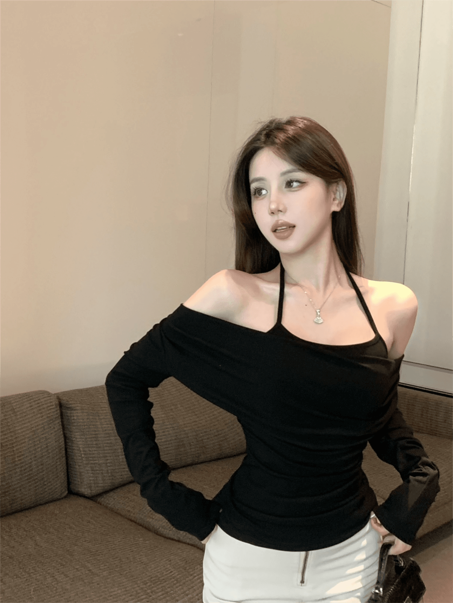 실사 정가 단색 품격 오프숄더 행침 목 페이크 레이어드 몸매 가꾸기 긴팔 이미지 4