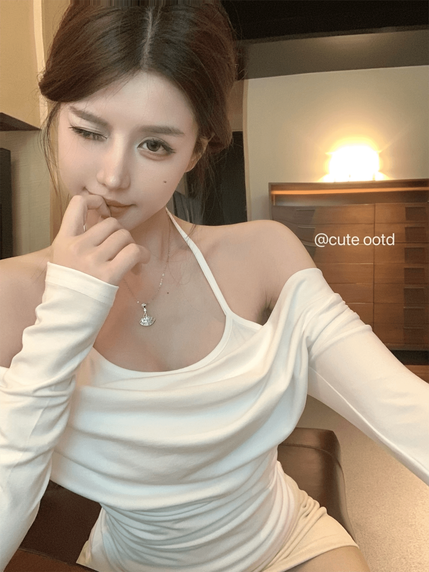 실사 정가 단색 품격 오프숄더 행침 목 페이크 레이어드 몸매 가꾸기 긴팔 상세 이미지 7