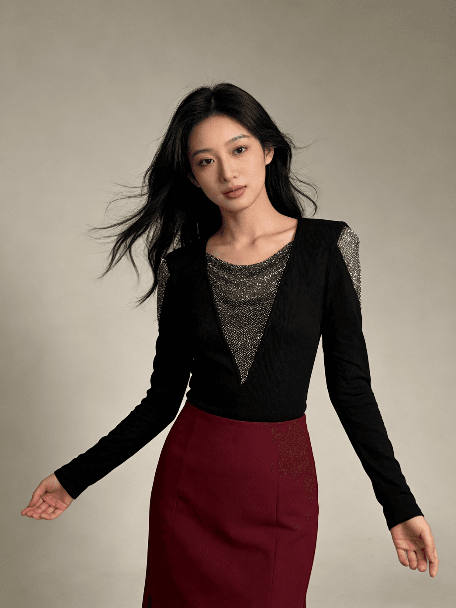 봄 새로운 Chic V넥 다이아몬드 세팅 몸매 가꾸기 슬림해 보이는 디자인 센스 빛 럭셔리 여성 셔츠 티셔츠 패션 작은 셔츠 m-3xl 상세 이미지 13
