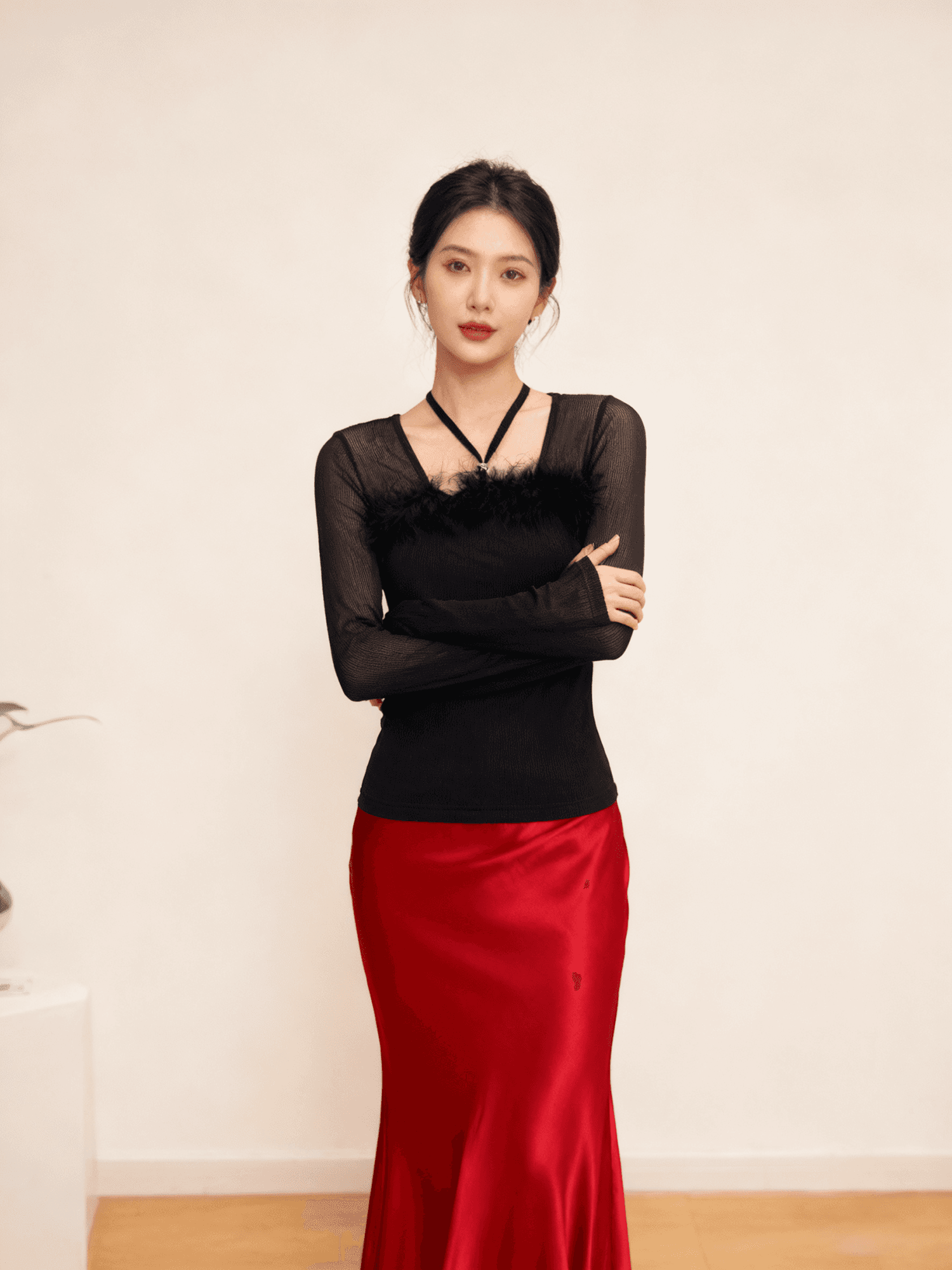 봄 새로운 디자인 센스 Chic 한 단어 모피 칼라 비즈 박기 다이아몬드 세팅 버클 면 티셔츠 긴팔 망사 여성 셔츠 질량 지금 상세 이미지 3