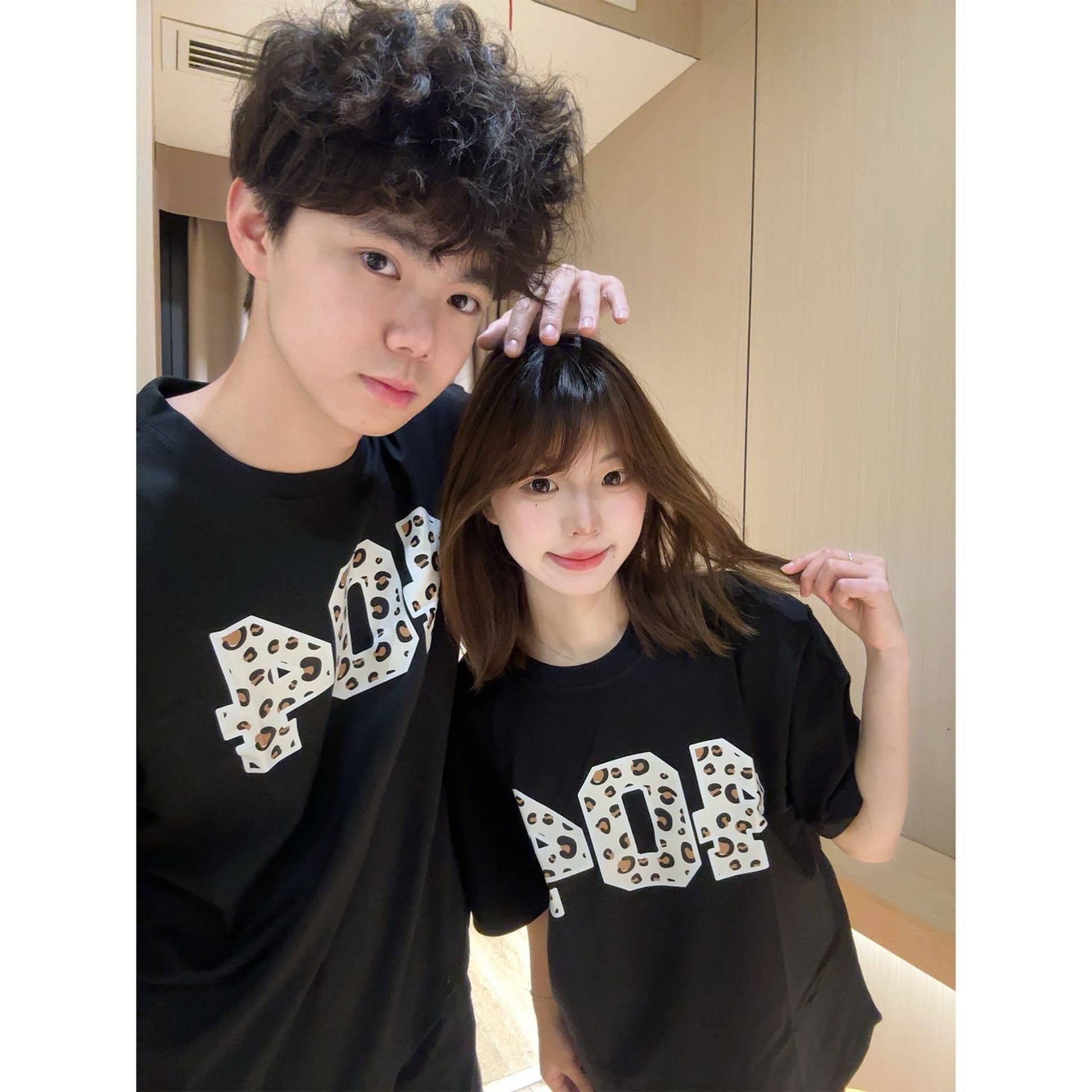빗질하다 순면 닫기 국가 조수 브랜드 검정색 레오파드 무늬 숫자 프린트 반팔 여름 루즈핏 커플 다용도 맨위 이미지 4