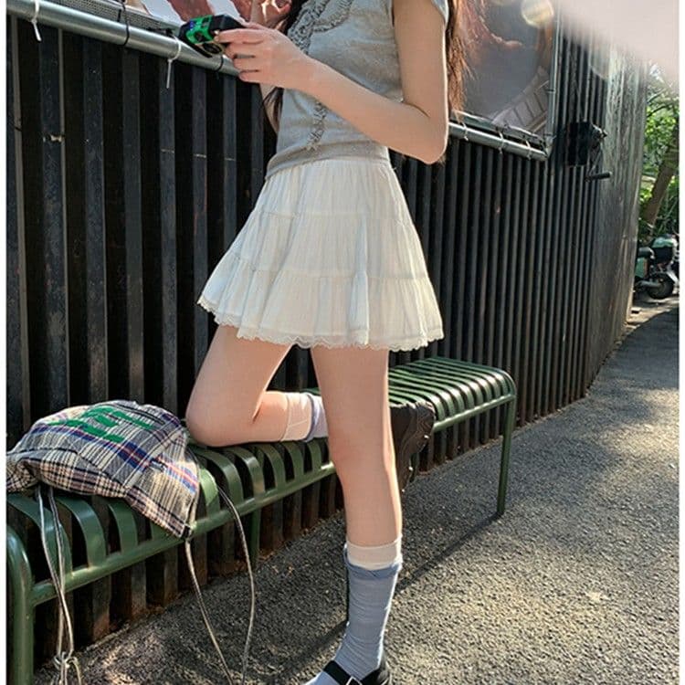 달콤함 학원 스타일 레이스 측면 화이트 반신 스커트 여성 2025 새로운 한 마디 대 치마 3층 퍼프 짧은 치마