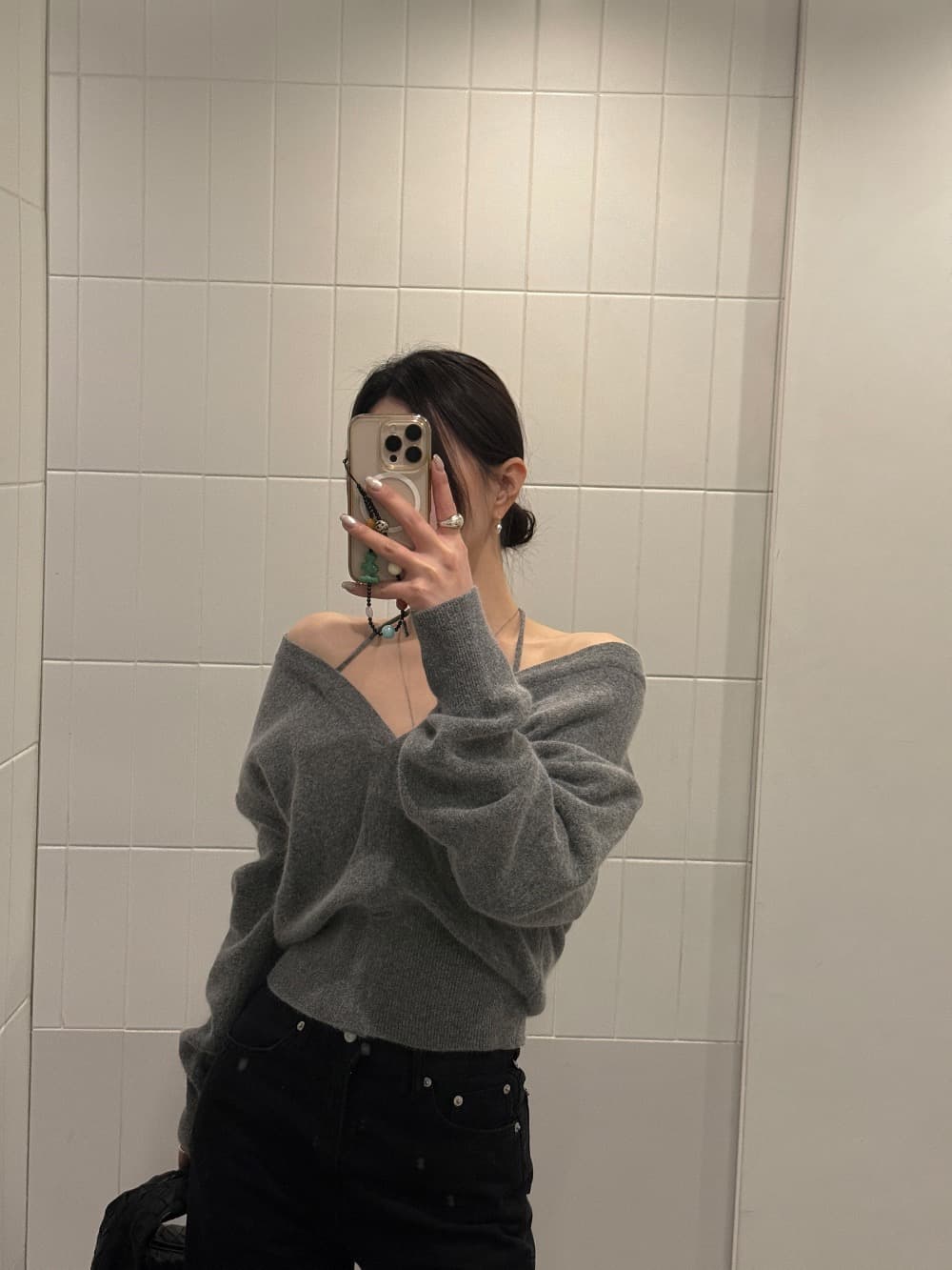 재고 있음 chic 한국 작은 대중 디자인 센스 미니멀리즘 V넥 빛 요리 한 다용도 행침 목 둘 착용 오프숄더 니트 스웨터 여성 상세 이미지 21