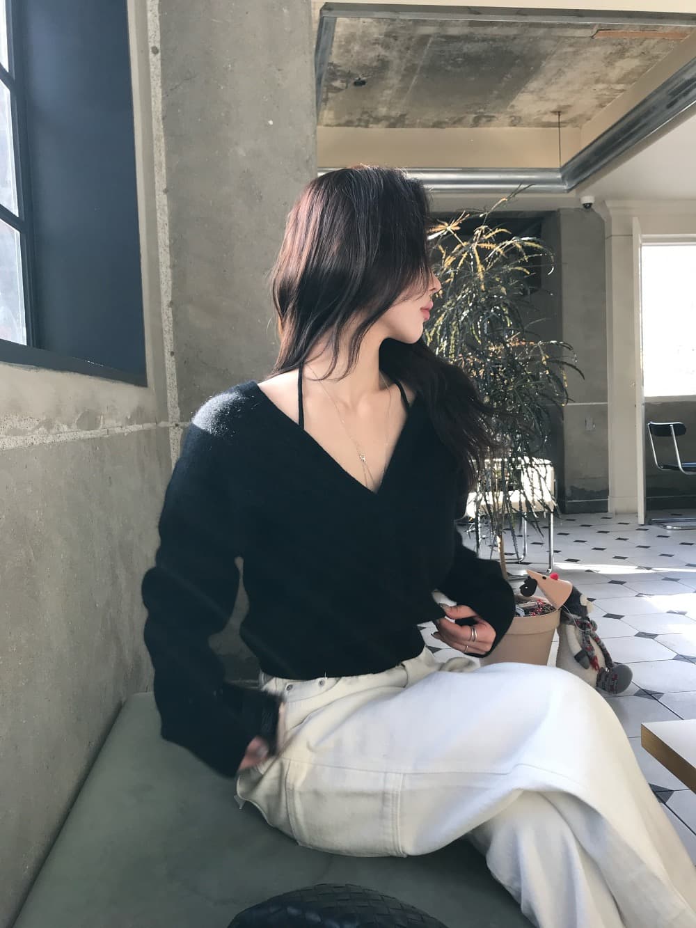 재고 있음 chic 한국 작은 대중 디자인 센스 미니멀리즘 V넥 빛 요리 한 다용도 행침 목 둘 착용 오프숄더 니트 스웨터 여성 상세 이미지 22
