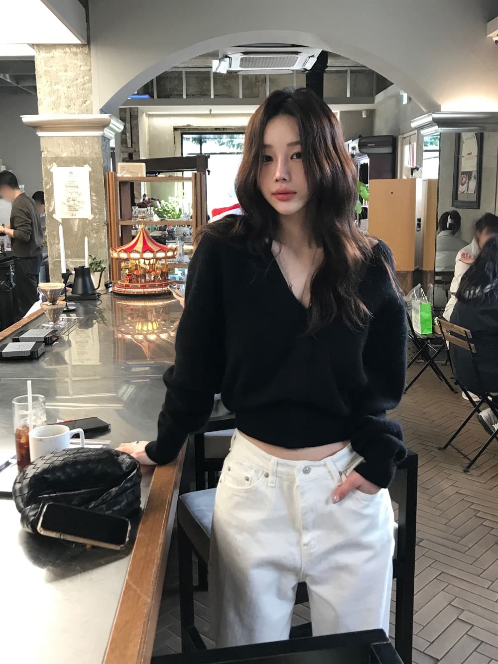 재고 있음 chic 한국 작은 대중 디자인 센스 미니멀리즘 V넥 빛 요리 한 다용도 행침 목 둘 착용 오프숄더 니트 스웨터 여성 상세 이미지 24