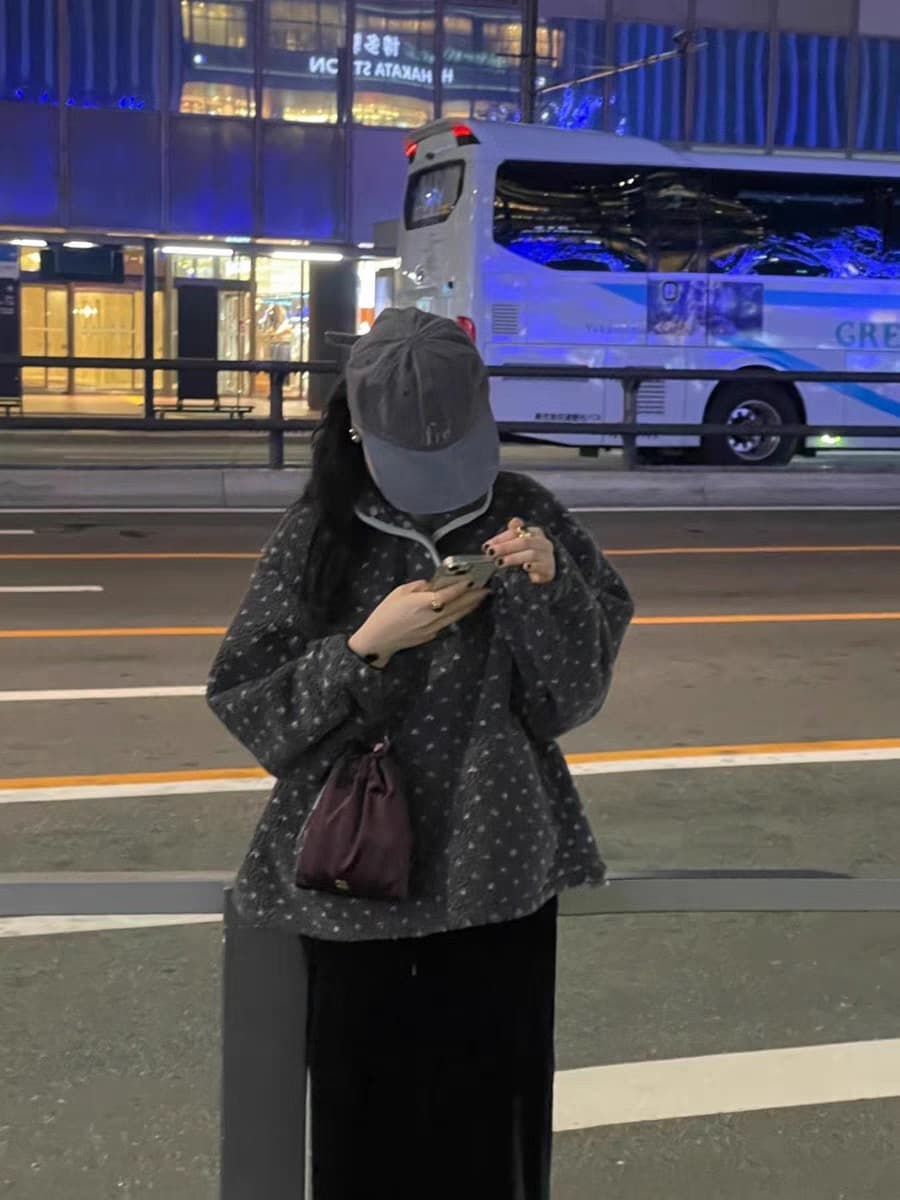 있음 밖으로 2026 양털 하트 배색 보온 캐주얼 루즈핏 긴팔 후드티 여성 코트 상세 이미지 6