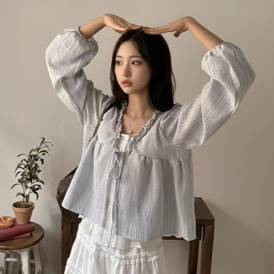 있음 밖으로 2026 새로운 패션 부드러운 바람 스트라이프 프랑스식 레이스업 프릴 페이크 레이어드 V넥 긴팔 셔츠 상세 이미지 3