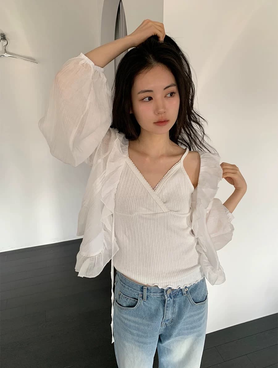 재고 있음 chic 가벼움 시스루 프릴 V넥 레이스 업 셔츠 상세 이미지 3