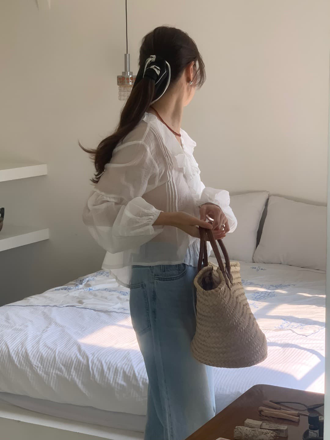 재고 있음 chic 프랑스식 V넥 스트랩 프릴 루즈핏 셔츠 자외선 차단 긴팔 맨위 상세 이미지 5