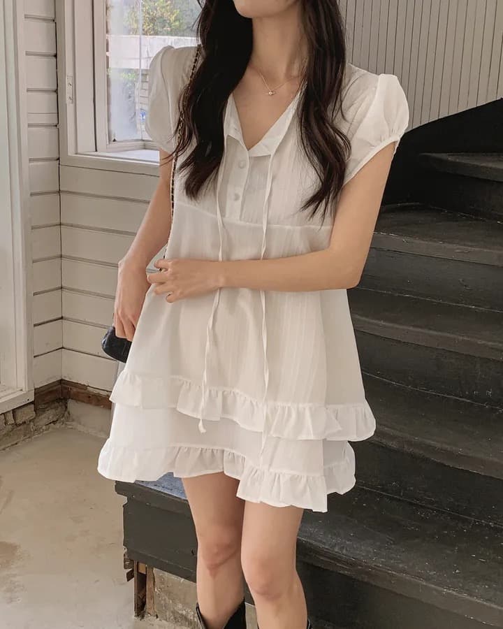 재고 있음 chic 달콤함 이중층 프릴 레이스업 반 개방 칼라 작은 키 드레스 상세 이미지 1
