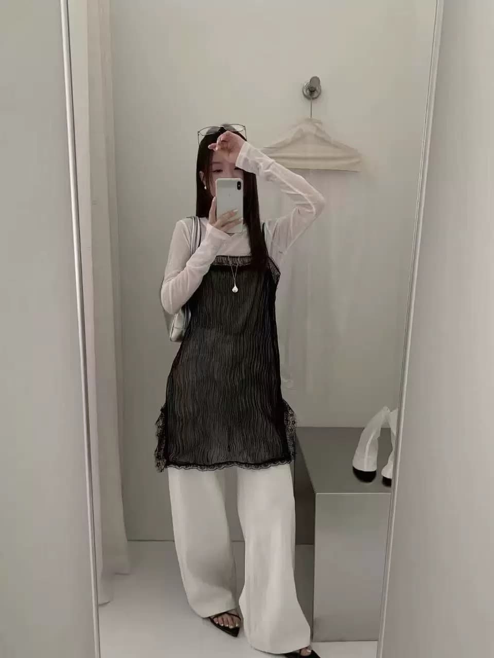 재고 있음 chic 한국 스타일 레이스 캐미솔 패치워크 인사이드 가져 가라. 스택 착용 주름 슬립 드레스 상세 이미지 9