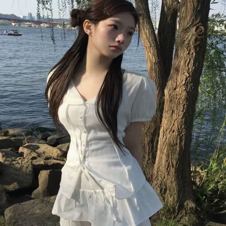 재고 있음 한지옌스 소녀 센스 레트로 자수 허리 레이스업 허리 수축 수 있습니다. 조정 반팔 셔츠 상세 이미지 4
