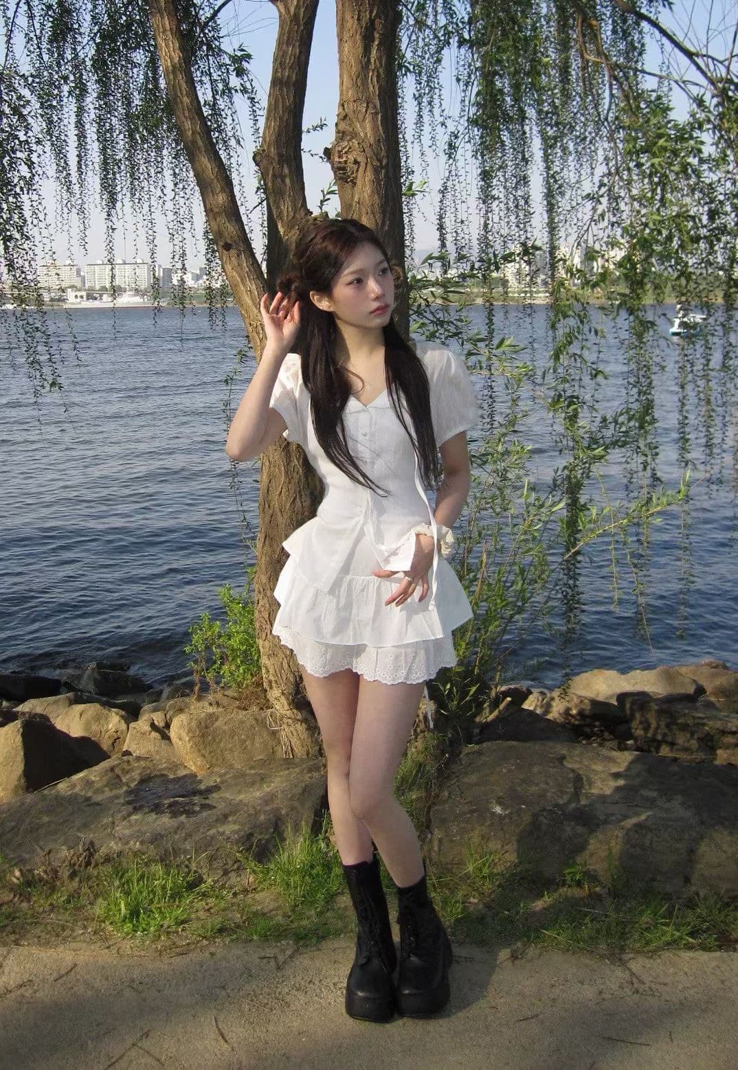 재고 있음 한지옌스 소녀 센스 레트로 자수 허리 레이스업 허리 수축 수 있습니다. 조정 반팔 셔츠 상세 이미지 8