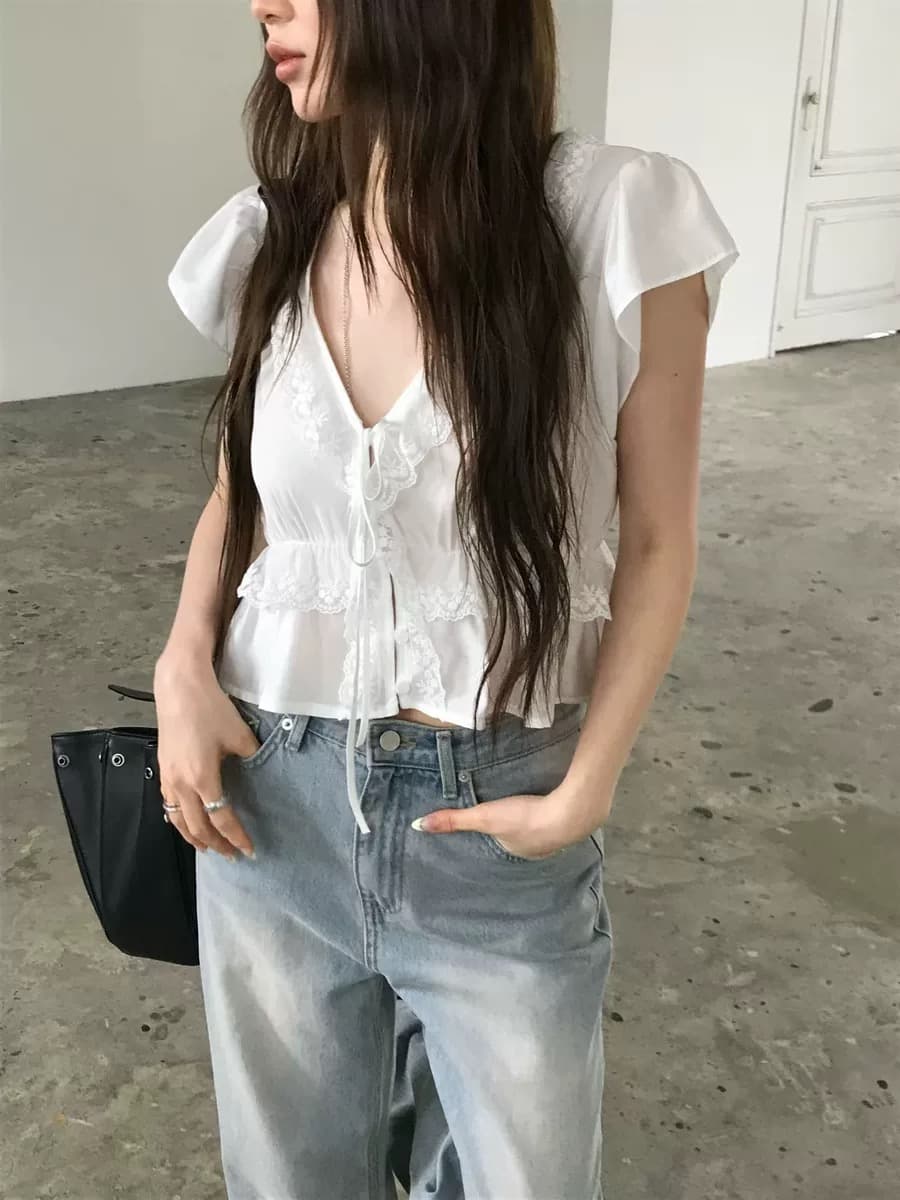 chic 레이스 V넥 거품 소매 여성 셔츠 프릴 레이스업 작은 셔츠 이미지 3