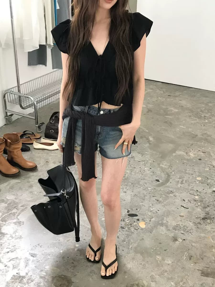 chic 레이스 V넥 거품 소매 여성 셔츠 프릴 레이스업 작은 셔츠 이미지 4