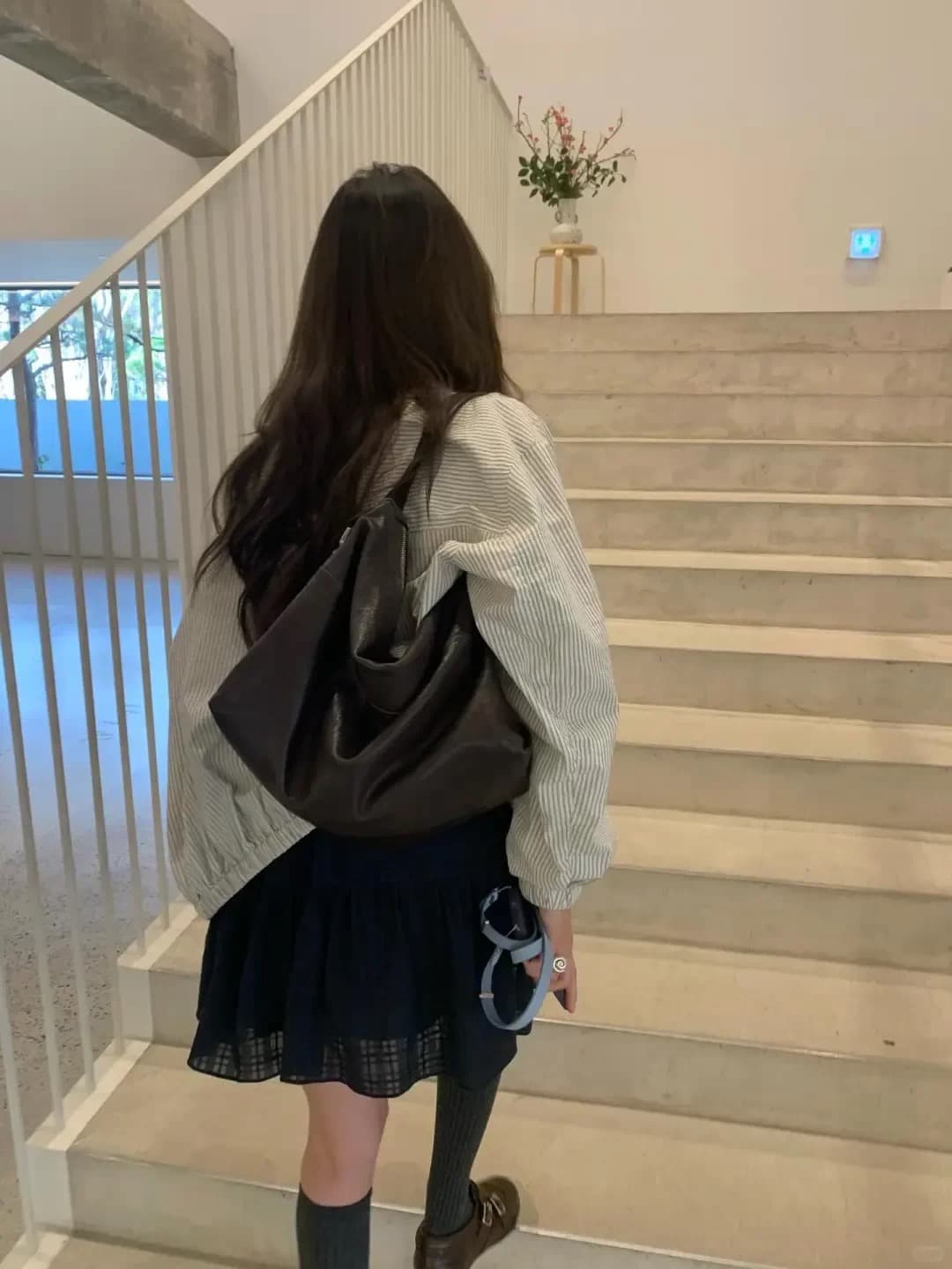 재고 있음 chic 단색 품격 슬림해 보이는 다용도 레이스 슬립 캐주얼 드레스 상세 이미지 5